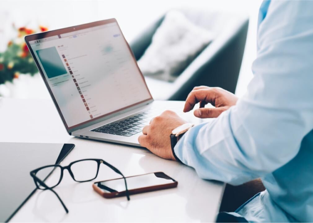 Try distraction-free software